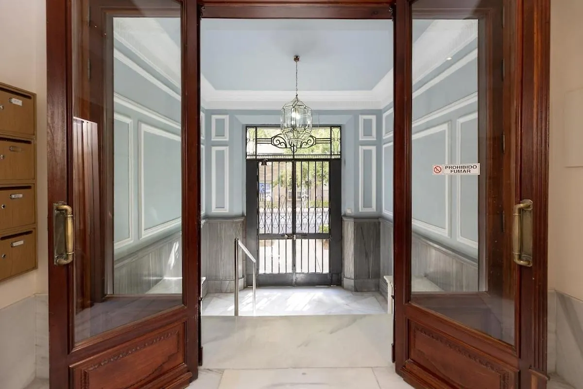 Apartamento Con Vistas En Gran Via De Granada Luxury Suites